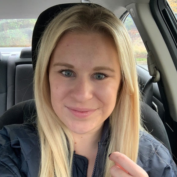 Meet your Posher, Kelsey - Picture 1 of 1